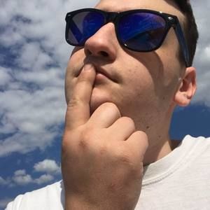 Meet your Posher, Chris